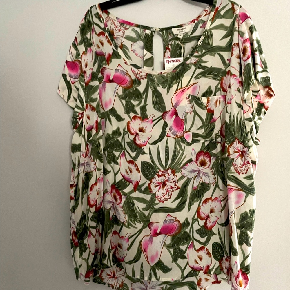 Floral, short sleeve blouse